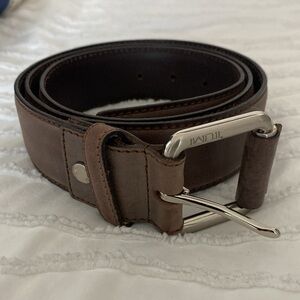 Tumi belt